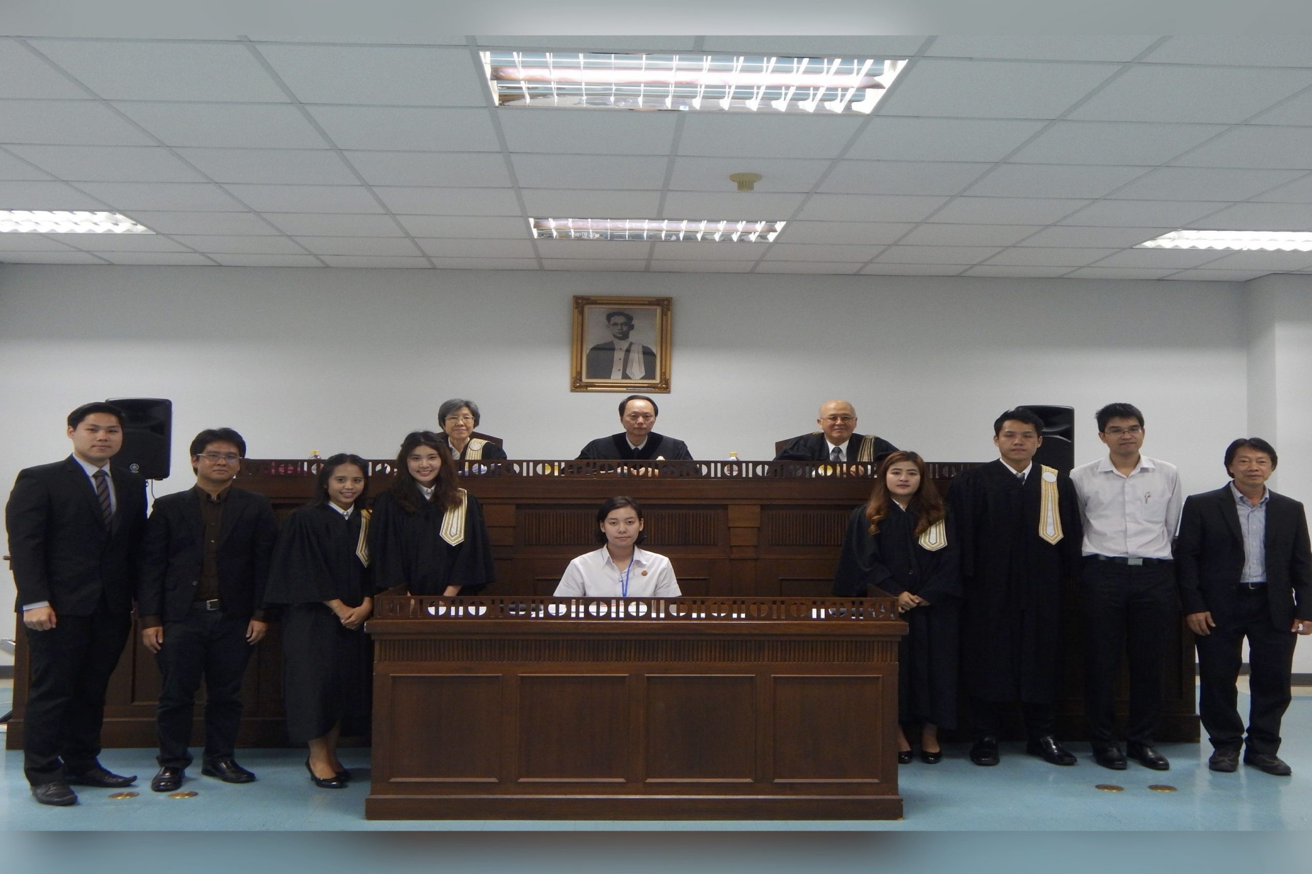 [Moot Court Competition History] การแข่งขันโต้เถียงปัญหากฎหมายโดยการแถลงการณ์ด้วยวาจาในชั้นอุทธรณ์ ระดับประเทศ ครั้งที่ 2 ประจำปีการศึกษา 2558